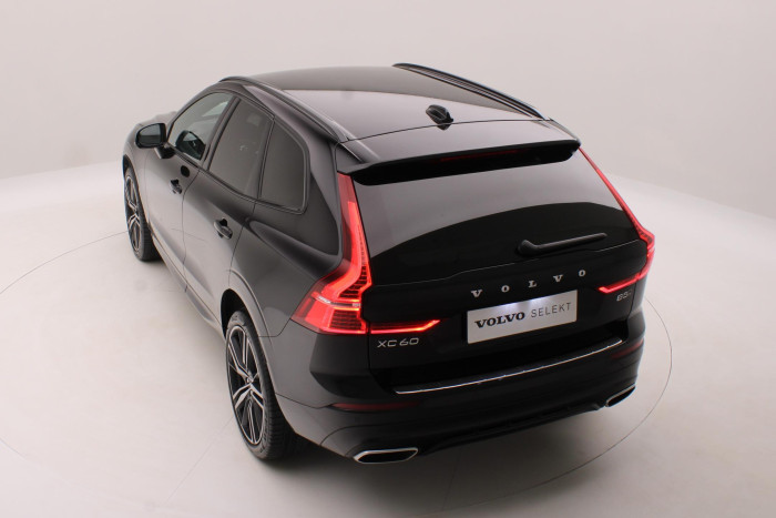 Volvo XC60 B5 AWD R-DESIGN AUT