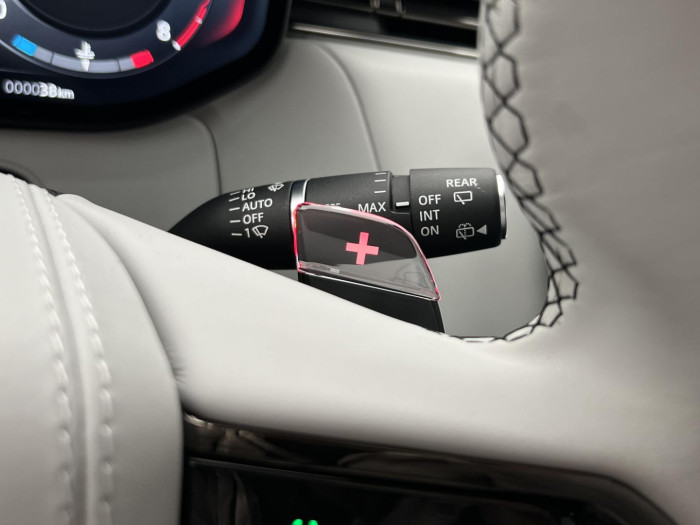 Land Rover Range Rover Sport P635 SV EDITION TWO REZERVACE 4.4 Edition