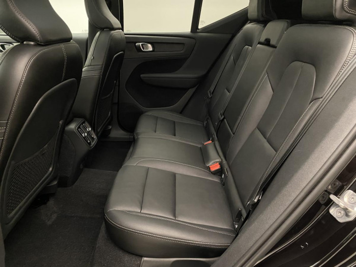 Volvo XC40 T5 AWD MOMENTUM REZERVACE 2.0 Momentum