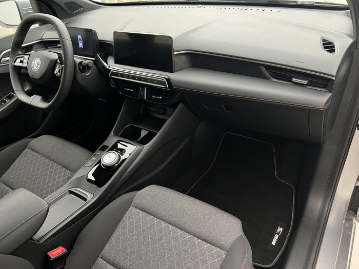MG MG3 1.5 EMOTION Hybrid+ AUT CZ