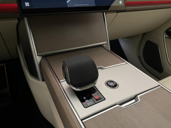 Land Rover Range Rover P530 AUTOBIOGRAPHY REZERVACE