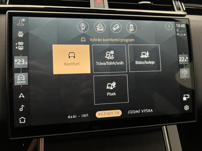 Land Rover Range Rover Velar P250 DYNAMIC SE AWD AUT CZ 2.0 Dynamic SE