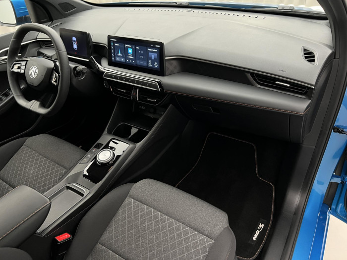 MG MG3 1.5 EMOTION Hybrid+ AUT CZ