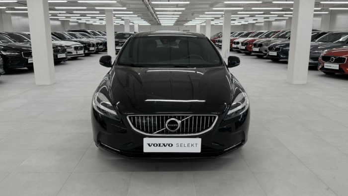 Volvo V40 D2 INSCRIPTION REZERVACE 2.0 d
