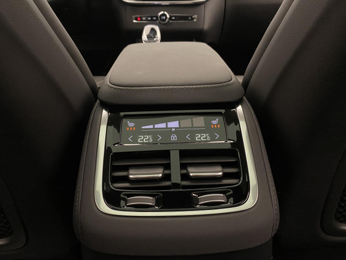 Volvo XC90 T8 AWD RECHARGE BRIGHT ULTRA 7