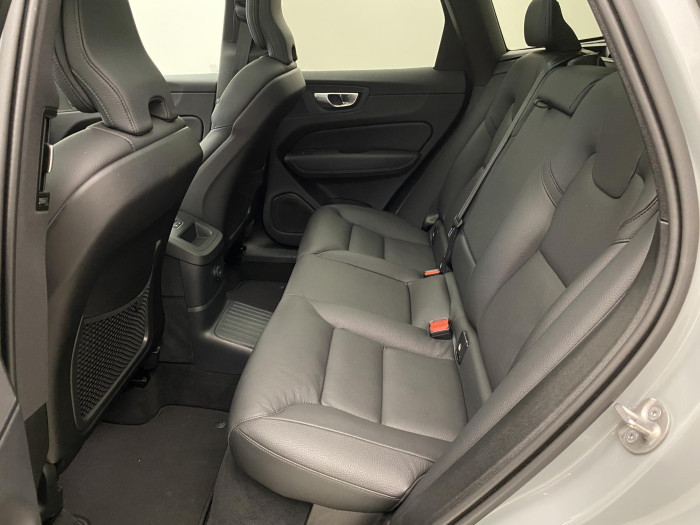 Volvo XC60 T6 AWD PLUG-IN DARK PLUS CZ