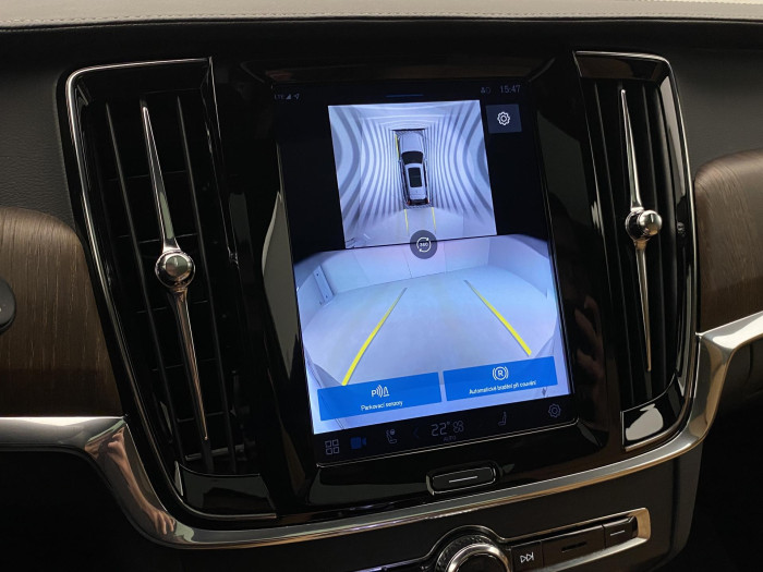 Volvo V90 CC B4 AWD ULTIMATE AUT CZ 2.0 CC CC