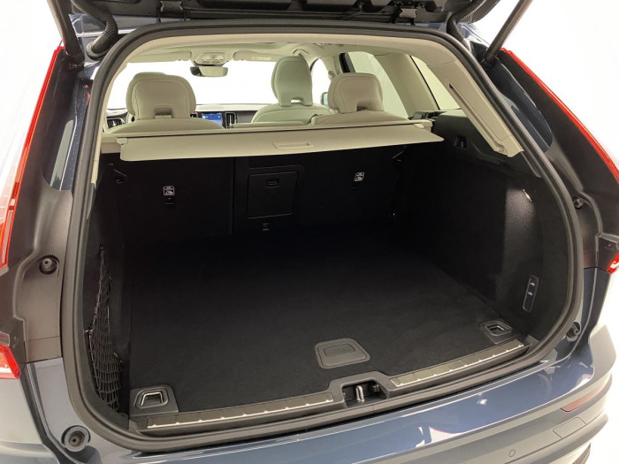 Volvo XC60 B4 AWD AUT DARK ULTIMATE