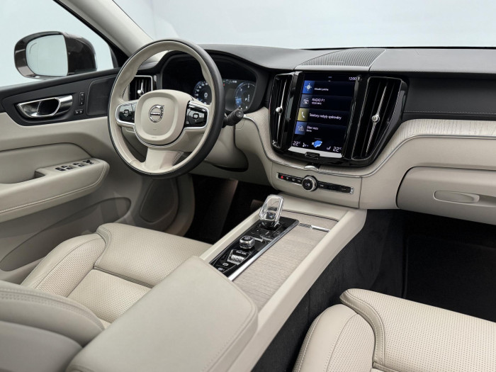 Volvo XC60 B5 AWD INSCRIPTION AUT