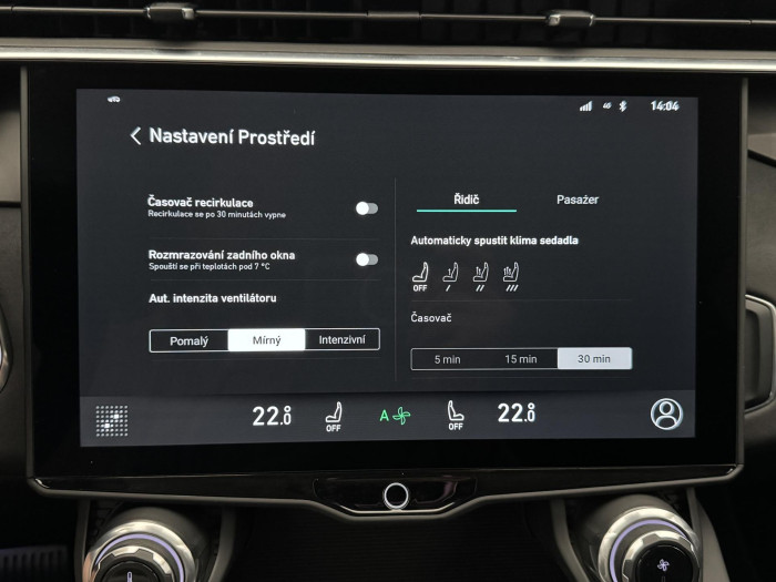 Lynk & Co 01 PHEV DCT AUT 1.maj