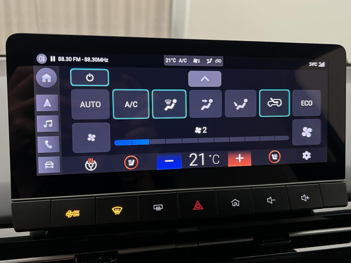 MG MG4 EV EXCLUSIVE 77kWh CZ 1.maj. Exclusive