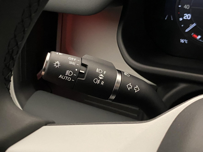 Land Rover Defender 110 D250X-DYNAMIC SE REZERVACE 3.0 d Dynamic SE