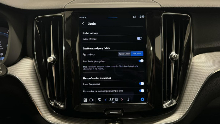 Volvo XC60 B4 PLUS DARK AUT REZERVACE 2.0 Plus
