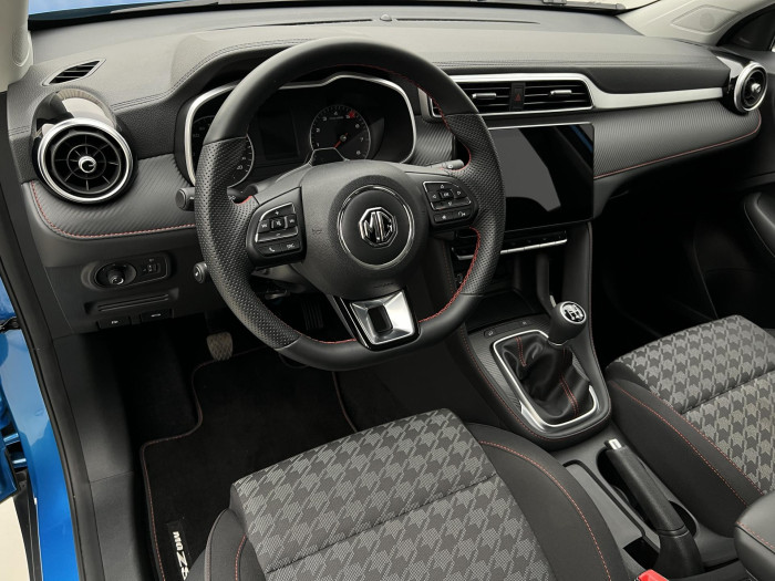 MG ZS 1.5 ESSENTIAL PLUS CZ 1.maj.