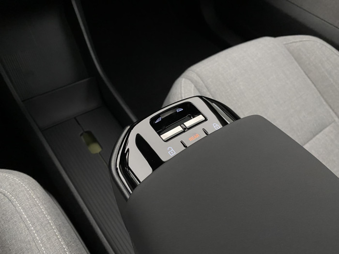 Volvo EX30 PURE ELECTRIC TWIN AWD ULTRA