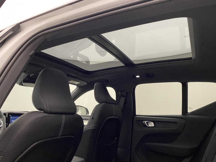 Volvo XC40 B3 AUT DARK PLUS