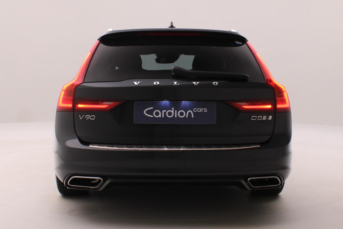 Volvo V90 D5 AWD R-DESIGN REZERVACE 2.0 d