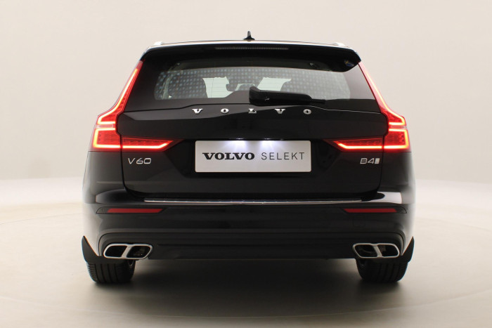 Volvo V60 B4 MOMENTUM POLESTAR REZERVACE 2.0 Momentum