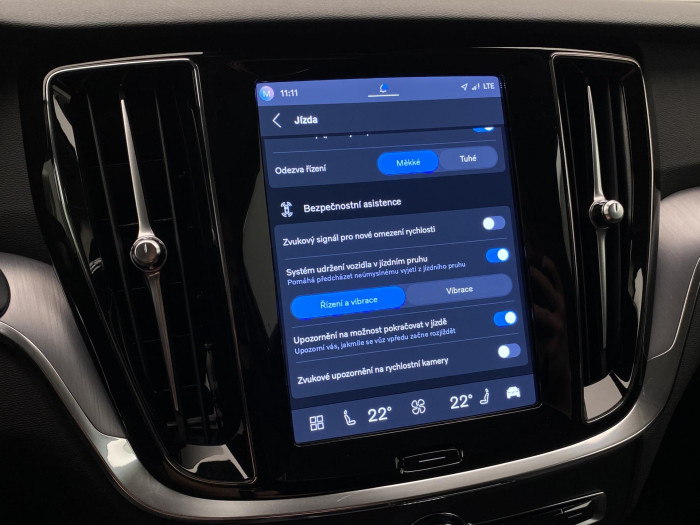 Volvo V60 T6 AWD RECHARGE CORE AUT CZ