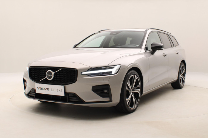 Volvo V60 B4 PLUS DARK AUT 1.maj