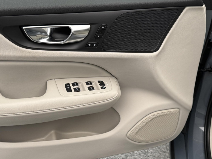 Volvo V60 B4 BRIGHT PLUS AUT CZ 1.maj