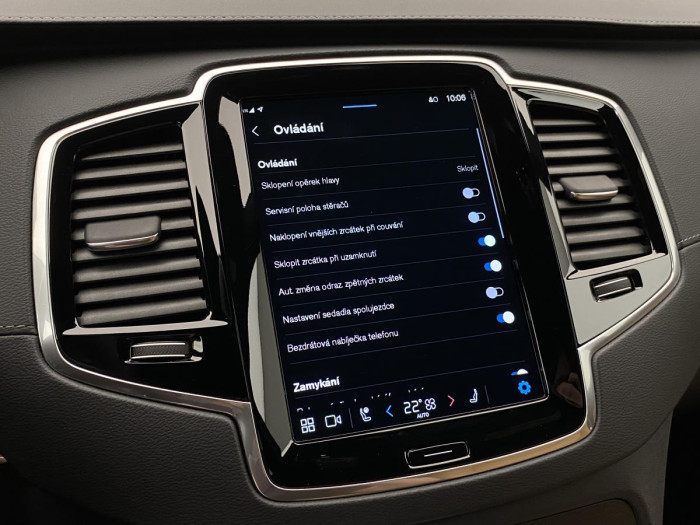 Volvo XC90 T8 AWD ULTIMATE DARK REZERVACE