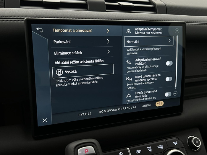 Land Rover Defender 110 D300 X-DYNAMIC SE AWD Aut 3.0 d Dynamic SE