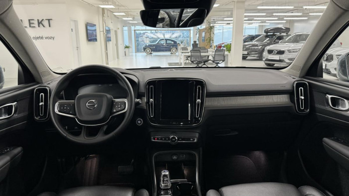 Volvo XC40 D3 INSCRIPTION REZERVACE 2.0 d