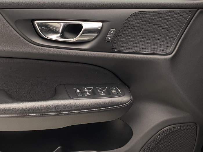 Volvo V60 CC D4 AWD MOMENTUM AUT 2.0 d CC CC Momentum