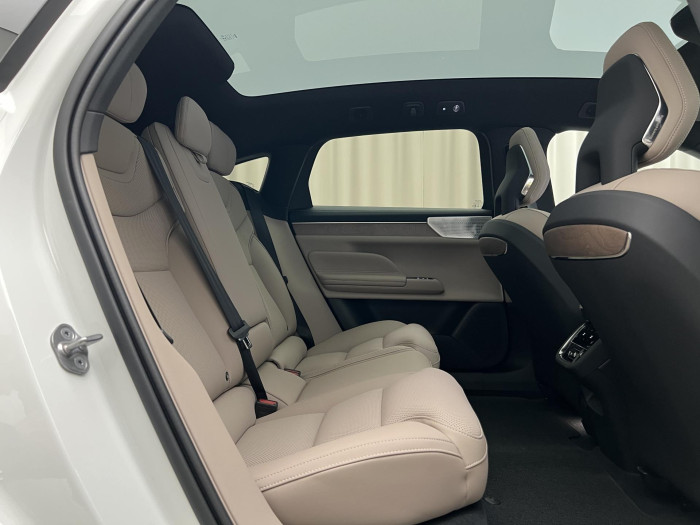 Volvo ES90 PURE ELECTRIC ULTRA