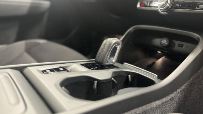 Volvo XC40 D3 MOMENTUM ADVANCED REZERVACE 2.0 d Momentum