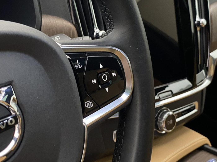 Volvo V90 CC B4 AWD ULTIMATE AUT CZ 2.0 CC CC