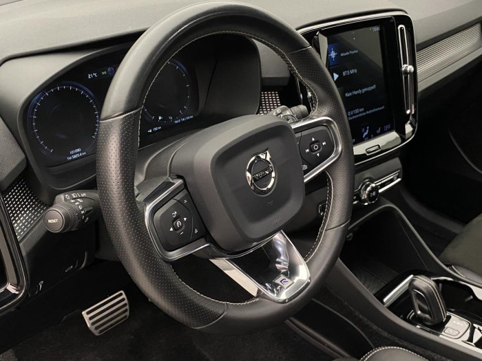 Volvo XC40 D4 AWD R-DESIGN REZERVACE 2.0 d