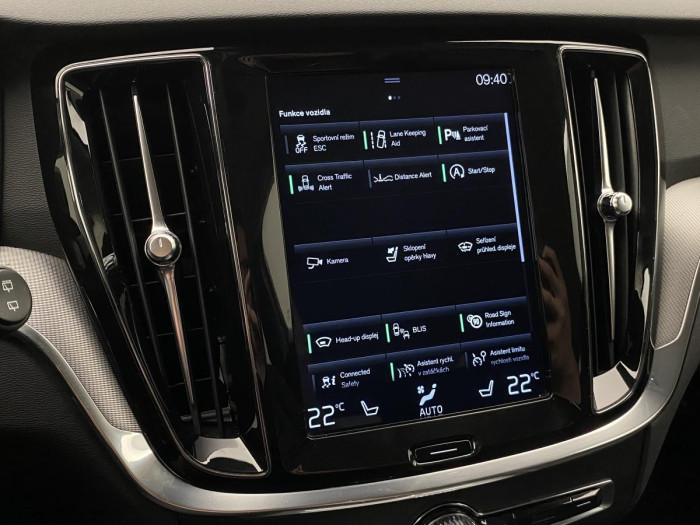 Volvo V60 D4 INSCRIPTION AUT REZERVACE 2.0 d