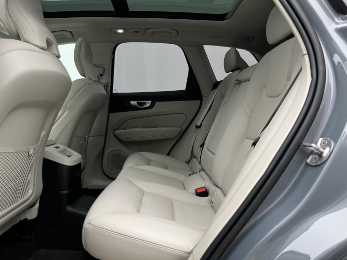 Volvo XC60 T6 AWD RECHARGE PLUS DARK AUT