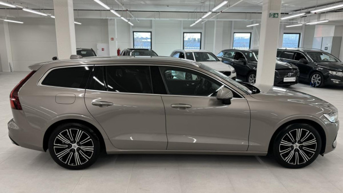 Volvo V60 D4 INSCRIPTION AUT REZERVACE 2.0 d