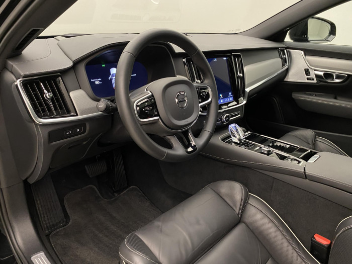 Volvo V90 T6 AWD PLUG-IN DARK ULTRA