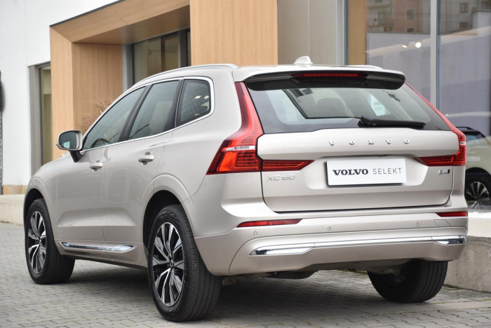 Volvo XC60 B4 AWD PLUS BRIGHT CZ 1.maj.