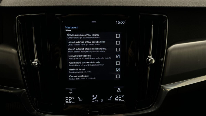 Volvo V90 D4 MOMENTUM AUT REZERVACE 2.0 d Momentum