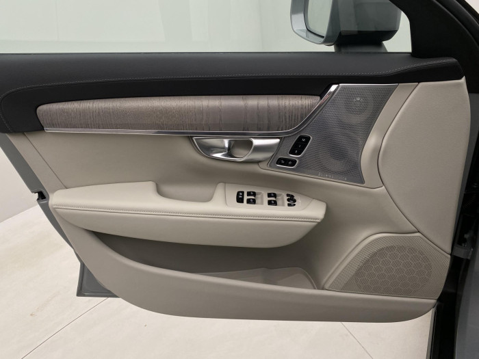 Volvo V90 CC B4 AWD ULTIMATE CZ 1.maj 2.0 CC CC