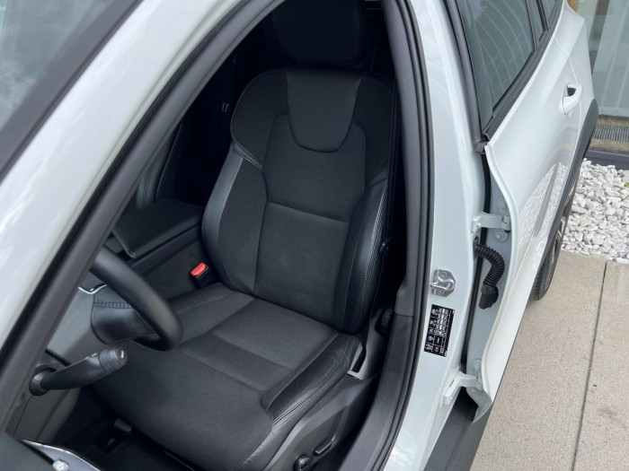 Volvo V60 CROSS COUNTRY B4 AWD Aut 1.maj