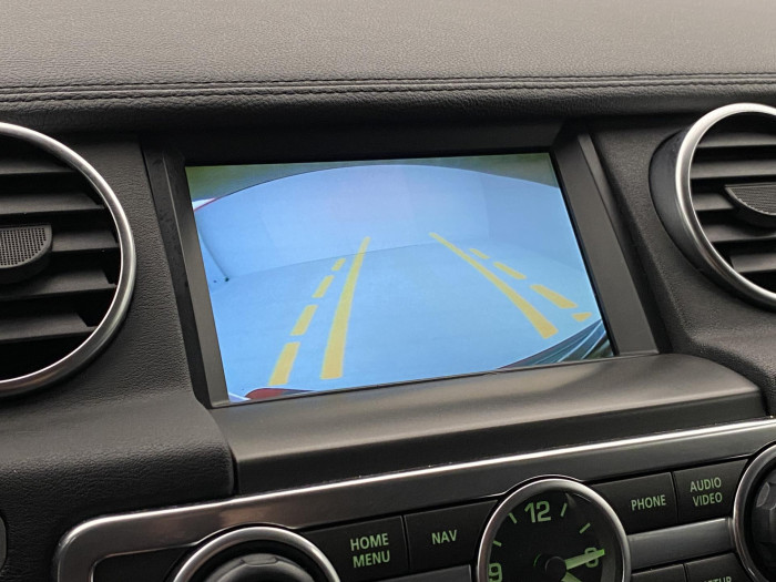 Land Rover Discovery 3.0 TDV6 S AWD REZERVACE