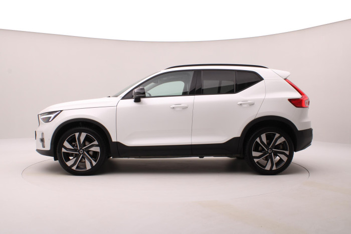 Volvo XC40 B4 AWD DARK ULTRA AUT CZ