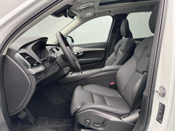 Volvo XC90 T8 AWD RECHARGE DARK PLUS