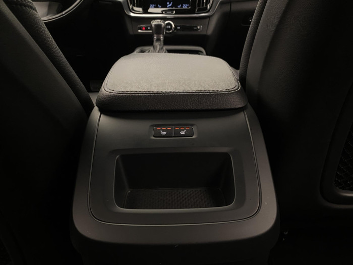 Volvo V90 CC D4 AWD MOMENTUM AUT 2.0 d CC CC Momentum