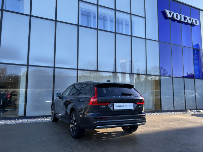 Volvo V60 CROSS COUNTRY B4 AWD REZERVACE