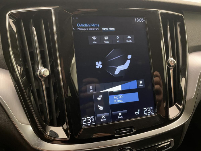 Volvo V60 D4 MOMENTUM 1.maj. REZERVACE 2.0 d Momentum