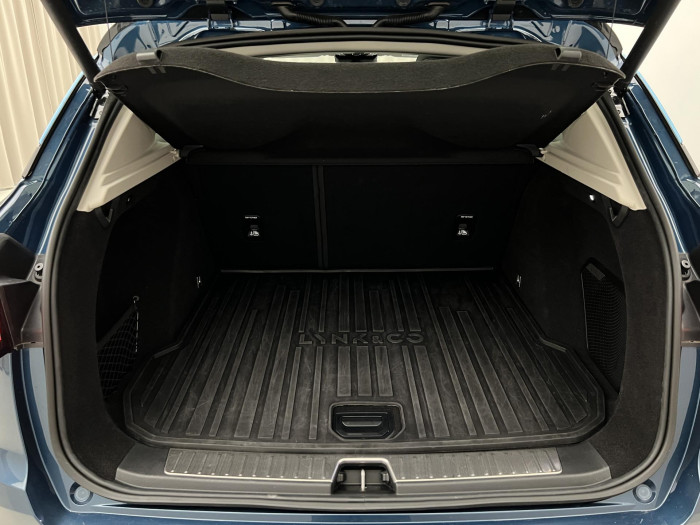 Lynk & Co 01 PHEV DCT AUT 1.maj.