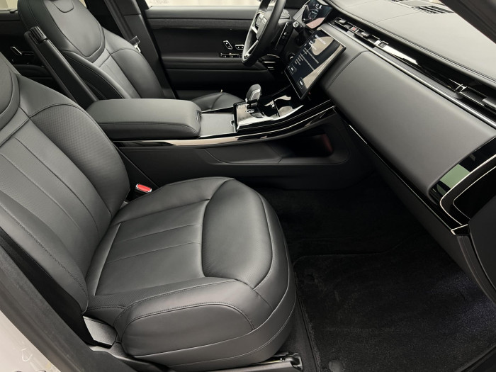 Land Rover Range Rover Sport P550e AUTOBIOGRAPHY REZERVACE