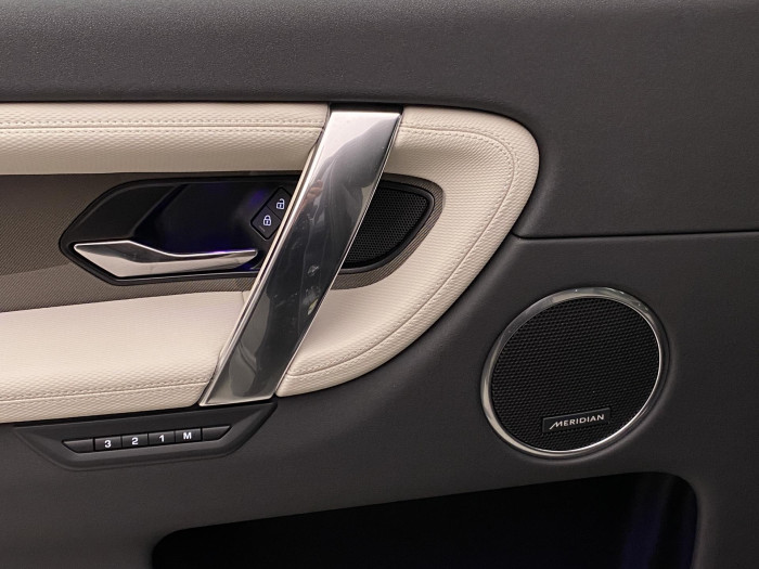 Land Rover Discovery Sport D200 R-DYNAMIC SE AWD AUT 2.0 d Dynamic SE